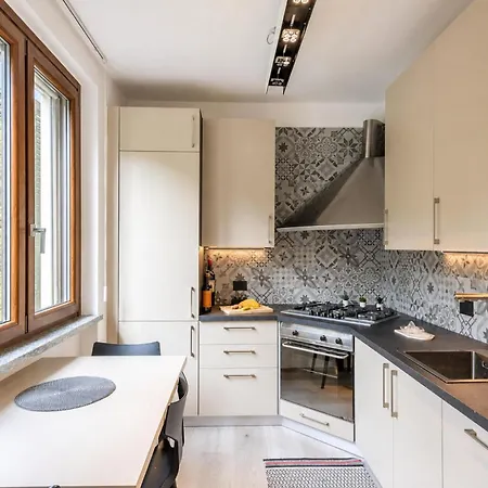 Il Dipinto Sul Center: Terrace, Garden And Privare Garage - Happy * Stresa