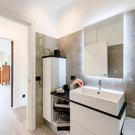 Hébergement de vacances Il Dipinto Sul Center: Terrace, Garden And Privare Garage - Happy *